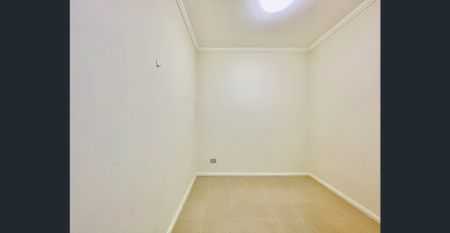 One Bedroom Plus Study Apartment in Waitara - Photo 2