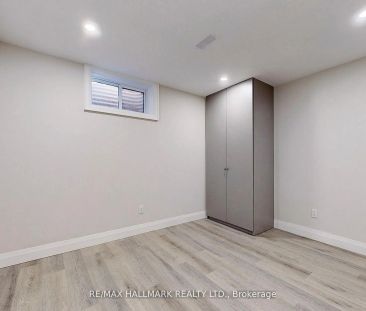 36 Farley Crescent #Lower - Photo 1