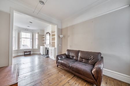 3 Bed Terraced House, Barcombe Avenue, SW2 - Photo 3