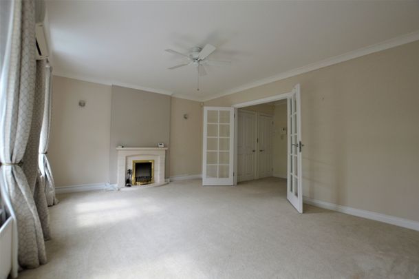 Portarlington Close, Bournemouth, Dorset, BH4 - Photo 1