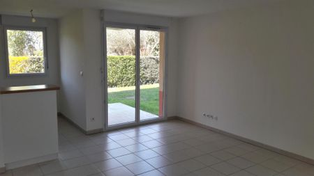 location Appartement T3 DE 62.11m² À CASTELNAU D'ESTRETEFONDS - Photo 2