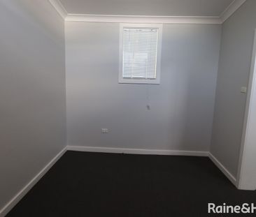 17/2 Keppel Street, Bathurst, NSW 2795 - Photo 2