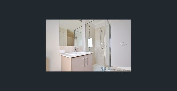 This beautiful 3 bedroom family home is situated minutes away from all amenities! - Photo 1