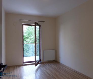 Warszawa, Wilanów, Miasteczko Wilanów, Sarmacka - Zdjęcie 4