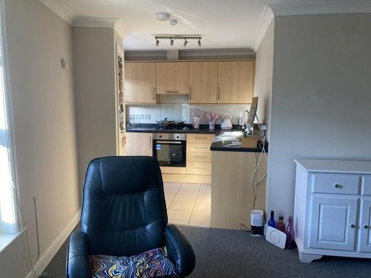 1 bedroom flat to rent - Photo 1