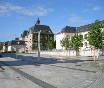 Location Appartement 2 pièces 41m² LE CREUSOT 71200 - Photo 2