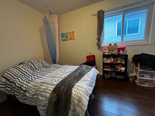 For Lease - 64 Copeman Crescent, Barrie, Ontario - Photo 1