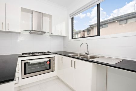 Modern Comfort in the Heart of Frankston - Photo 5