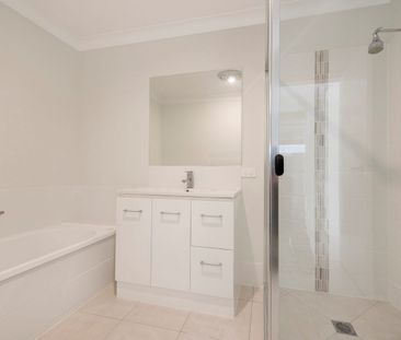 Duplex Unit – Modern – Quiet Location - Photo 5