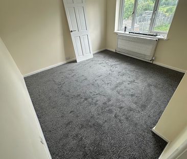 3 Bed Semi-Detached House, Ferrars Road, S9 - Photo 1