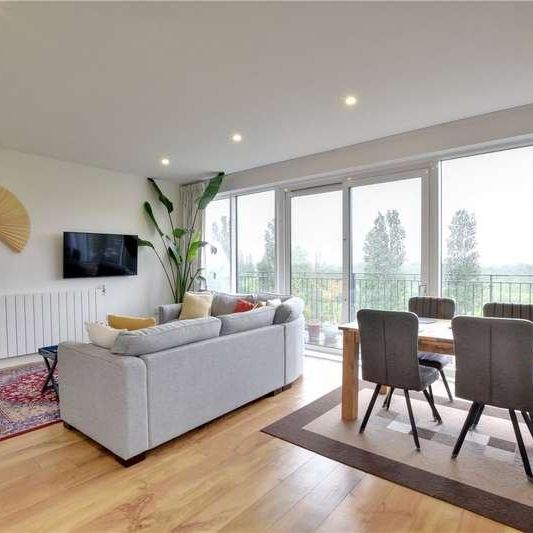 Campbell Court, Meadowside, London, SE9 - Photo 1