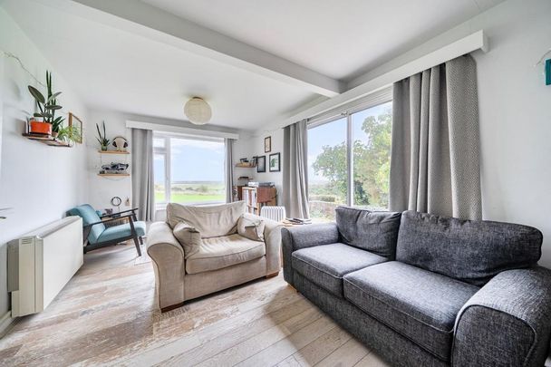 2 bedroom bungalow to rent - Photo 1