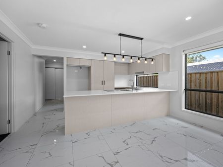 4 Carnelian St, Collingwood Park QLD 4301 - House For Rent | Domain - Photo 4