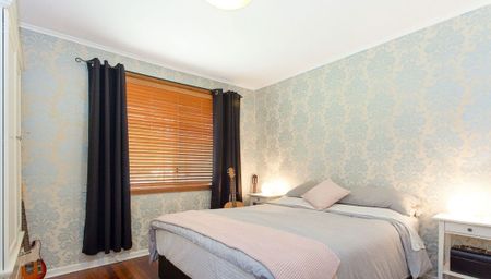 Ideally Positioned in a Quiet, Convenient Setting - Photo 4