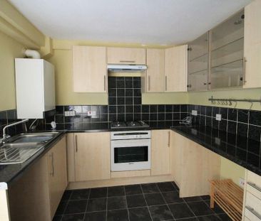 2 bedroom flat to rent - Photo 4