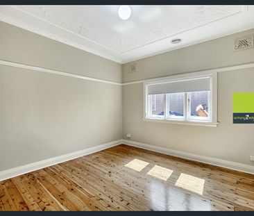 Walk To Town - Photo 6