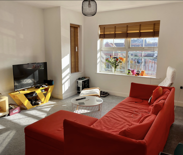 2 bedroom flat to rent - Photo 2