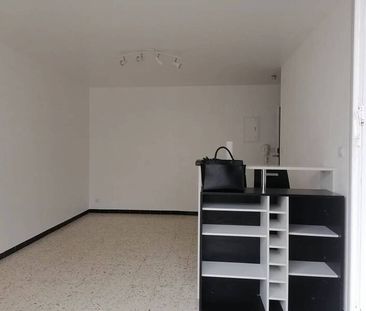 Appartement à louer - Nîmes 2 pièces de 36 m² - Photo 1