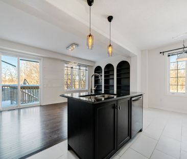 For Lease - 3349 Mockingbird Common, Oakville, Ontario - Photo 1