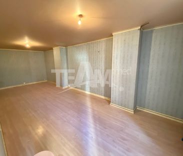 Location Appartement 4 pièces 179m² SETE 34200 - Photo 2
