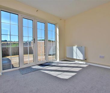 4 bedroom semi-detached house to rent - Photo 1