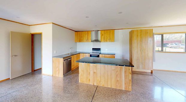 Mt Biggs - 3 bedrooms - Photo 1