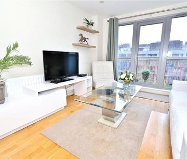 2 bedroom penthouse to rent - Photo 3