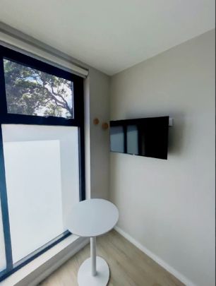 31 Wansey Rd, Sydney - Photo 1
