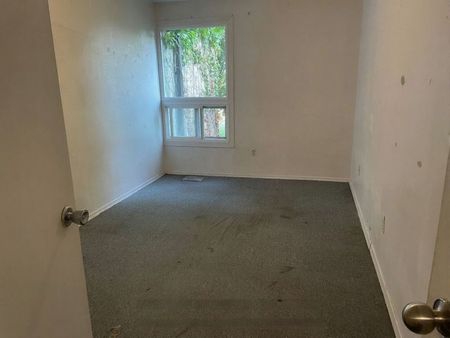 For Lease - 29 Four Winds Drive Unit# 11, Toronto, Ontario - Photo 2