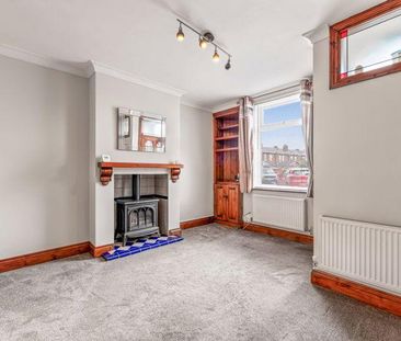 2 bedroom terraced house to rent - Photo 5