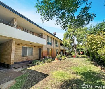 Quiet Complex Living! - Photo 6