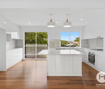 Dual Living Delight: Modern Family Home with Versatile Spaces in Ca... - Photo 6