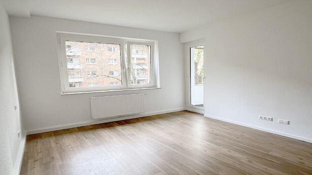 Köln-Weidenpesch! Stilvoll sanierte 3-Zimmer-Wohnung mit Balkon in Köln (CA 4939) - Photo 1