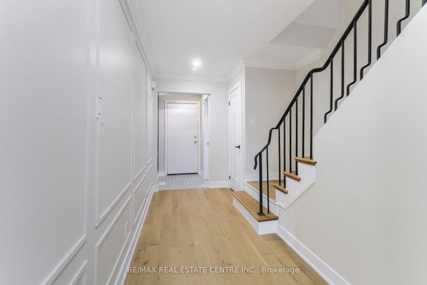 Condo Townhouse For Lease | W8122490 - Photo 1