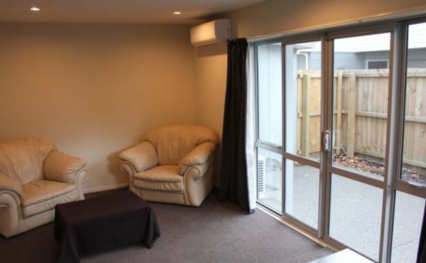 Stylish 3-Bedroom Townhouse for Rent – Your Dream Home Awaits! - Photo 1