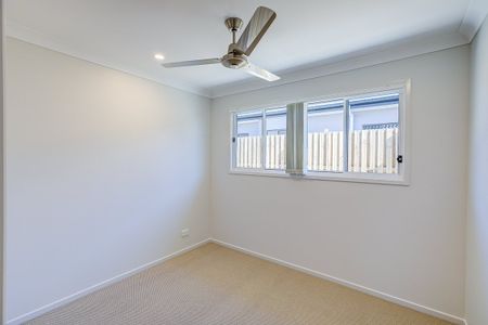 Family Friendly 4 Bedroom Home In Great Location - Photo 4