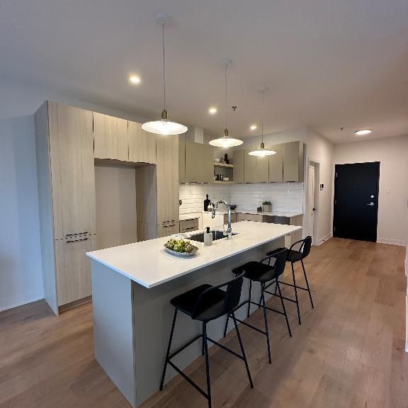 Grand 4-1/2 plus bureau situé à Mirabel - Photo 1