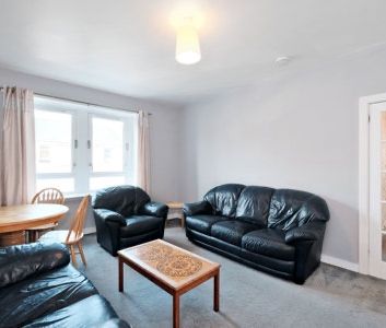 2 Bed Flat, Roslin Street, AB24 - Photo 2