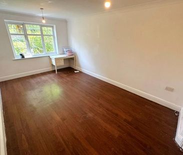 2 bedroom ground floor maisonette to rent - Photo 3