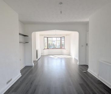 3 bedroom semi-detached house to rent - Photo 3