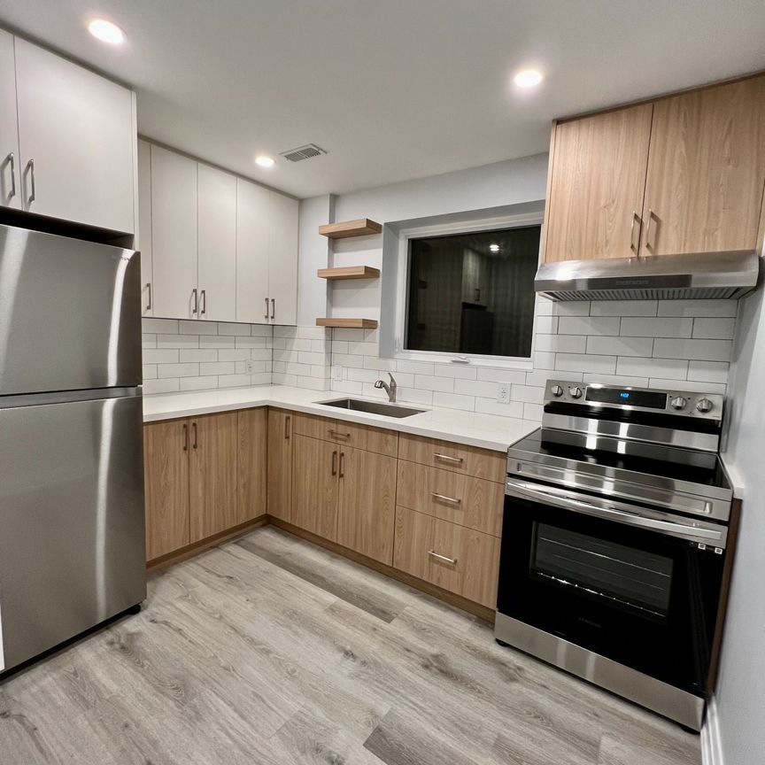 For Lease - 25 Glenside Avenue Unit# 2, Toronto, Ontario - Photo 1