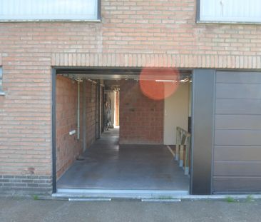 Volledig gerenoveerd appartement met mooi open zicht. - Photo 2