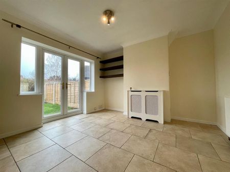 3 bedroom detached house to rent - Photo 5