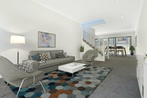 2/41-47 Evans Street, Wollongong - Photo 1