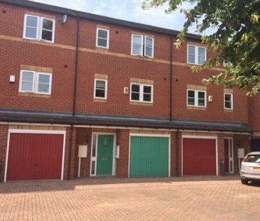 Clovelly Court, Derby, DE22 - Photo 1