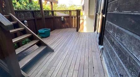 QUIET CUL-DE-SAC TOWNHOUSE - Photo 2