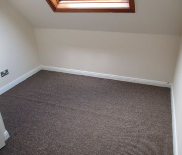 4 bed Terraced - To Let - Photo 4