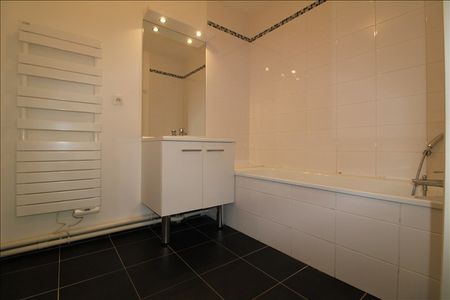Location Appartement 2 pièces 45m² - Photo 2