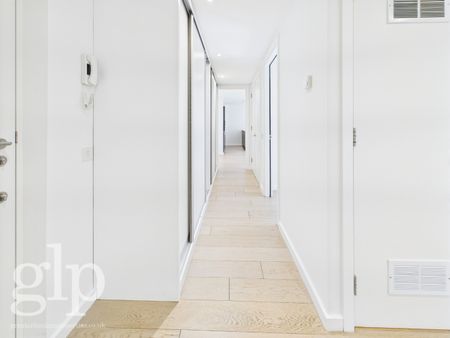 3 Bedroom Flat, Kingly Street, London, Greater London, Soho, W1B - Photo 3