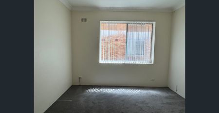 2 Bedroom unit Situated in the heart of Rose Bay with a Garage - Photo 3